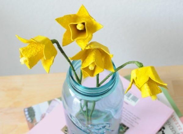 Las mejores ideas para hacer flores con cartón de huevo flores amarillas 