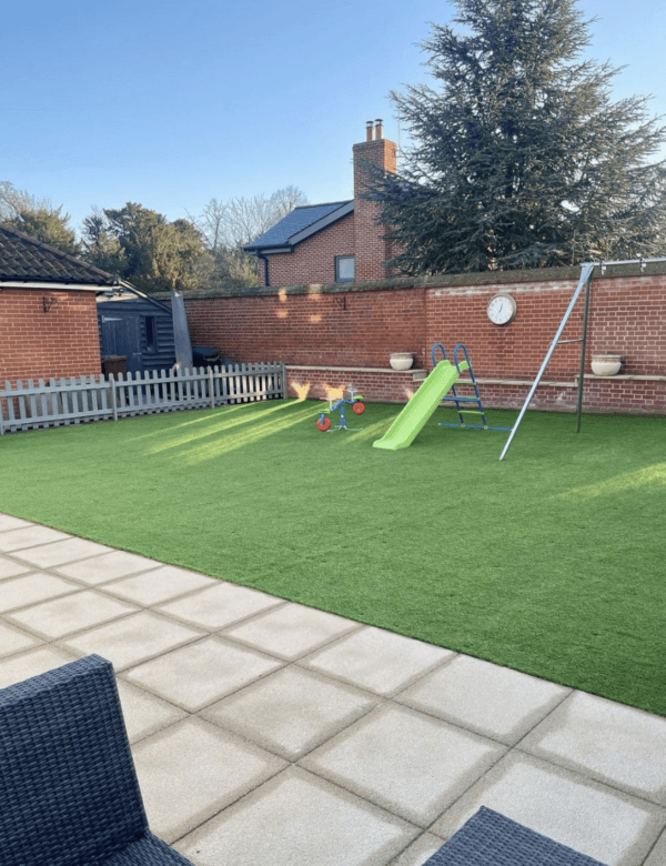 30 Fotos con ideas de decoración con Césped Artificial el Jardín juegos