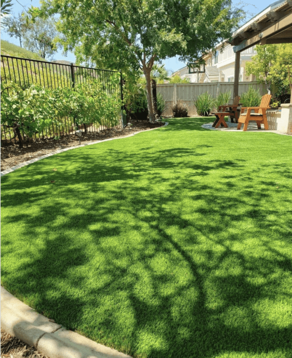 30 Fotos con ideas de decoración con Césped Artificial el Jardín banco